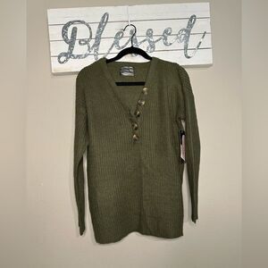 Love Maternity - Women’s olive green cable knit sweater